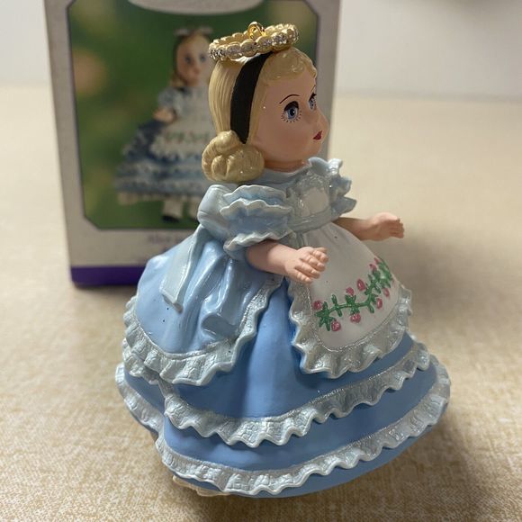 Hallmark Keepsake Ornament Madame Alexander Alice in Wonderland Christmas 2000 - Picture 5 of 12